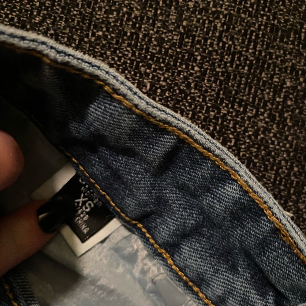 Shorts - Picture 3 of 3